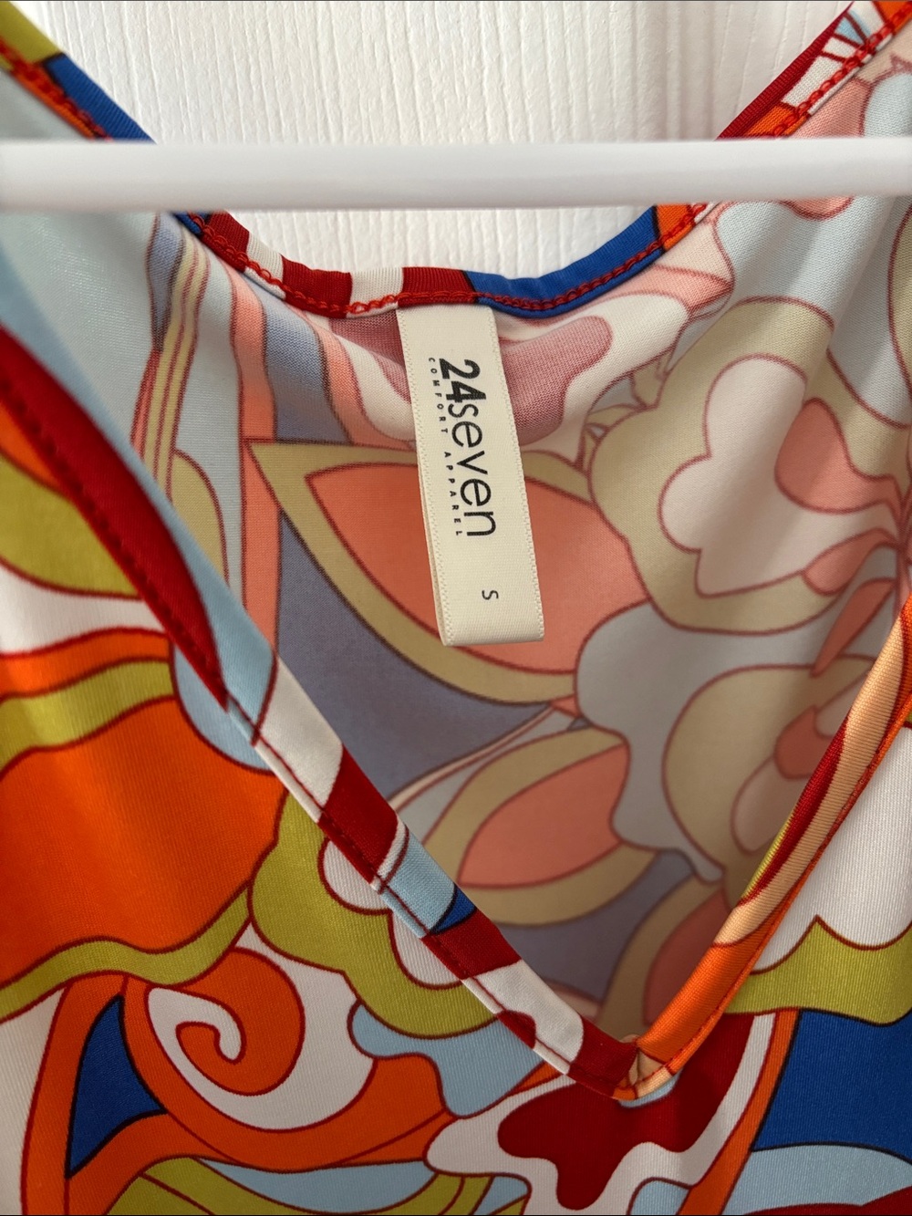 24seven Orange Floral V-Neck Dress with Pockets! - Picture 2 of 3